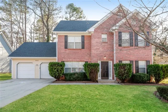 $2,015 | 652 Stonemill Manor, Lithonia, GA 30058
