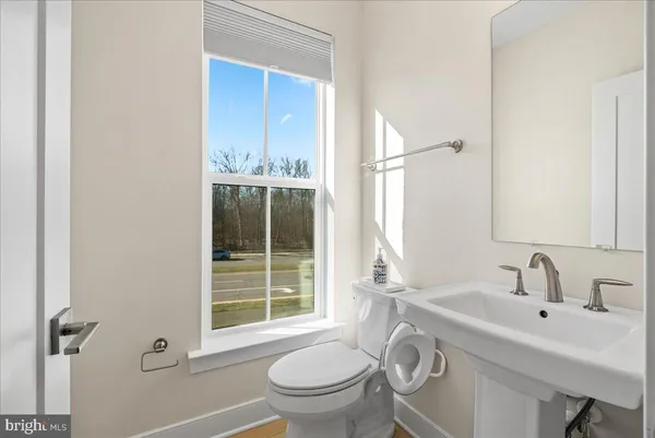 $4,400 | 42203 Jousting Terrace, Ashburn, VA 20148