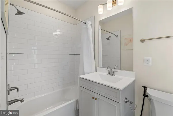 $4,400 | 42203 Jousting Terrace, Ashburn, VA 20148