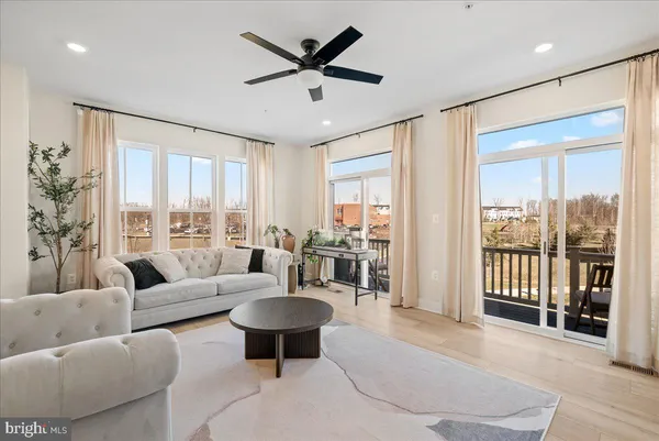 $4,400 | 42203 Jousting Terrace, Ashburn, VA 20148