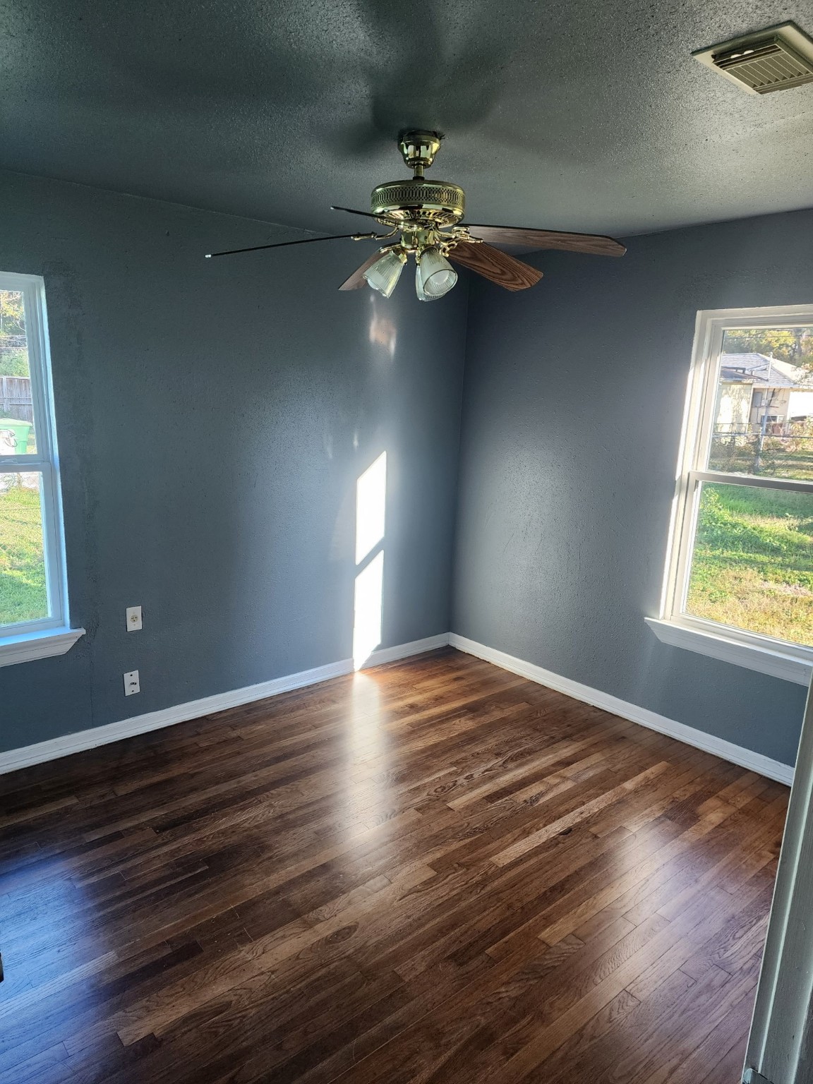 7220 Parker Road Houston, TX 77016 - Photo 5 of 12