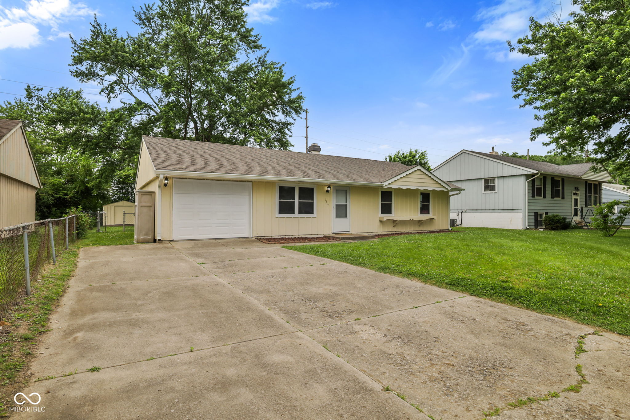 1317 Bramble Way Anderson, IN 46011 - Photo 3 of 31