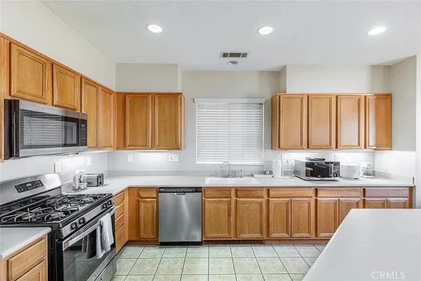 $3,795 | 16526 Braeburn Lane, Fontana, CA 92337
