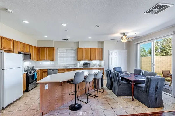 $3,795 | 16526 Braeburn Lane, Fontana, CA 92337