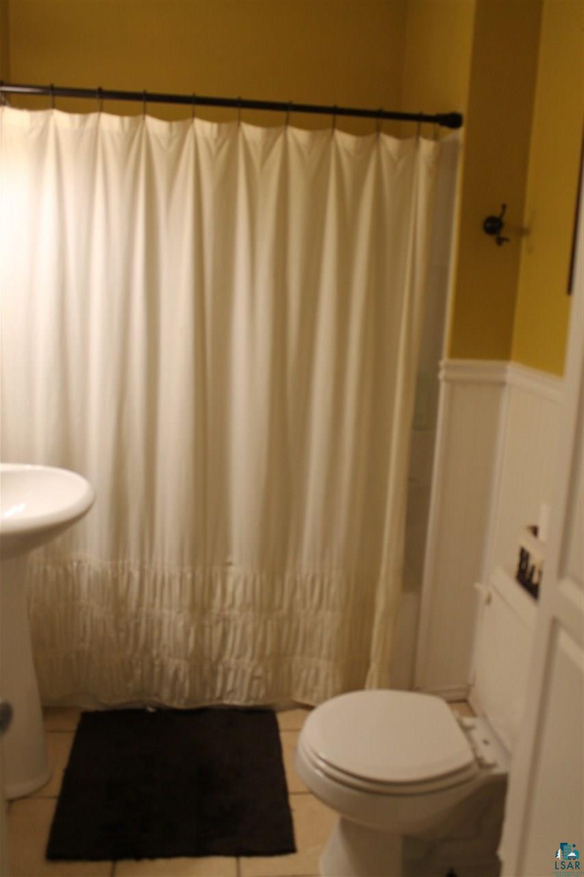 22 Oak Street Proctor, MN 55810 - Photo 10 of 23 bathroom