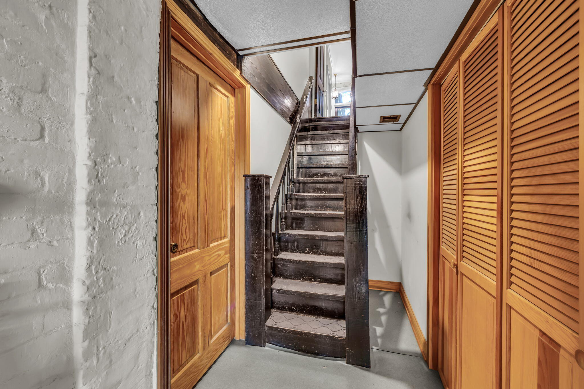 680 South Crest Road Chattanooga, TN 37404 - Photo 62 of 65 51-web-or-mls-680-s-crest-rd