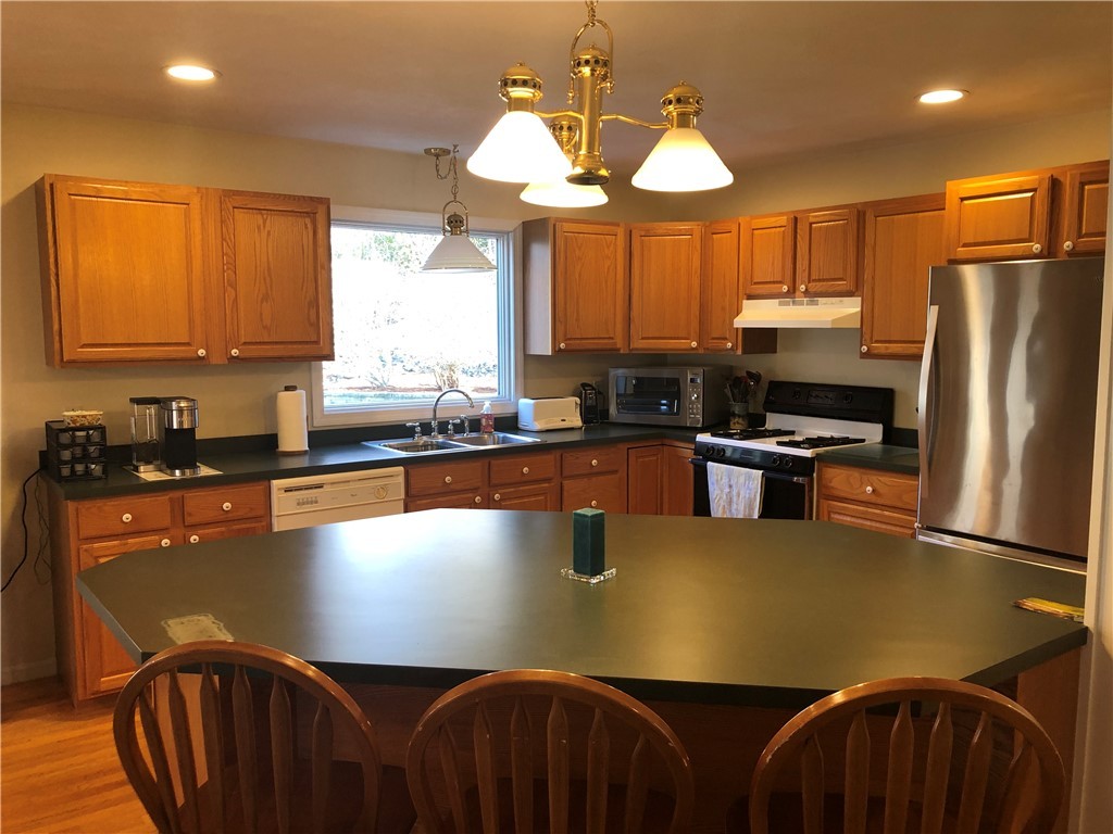 4 Spring House Lane Cumberland, RI 02864 - Photo 18 of 48 Gallery Image 18
