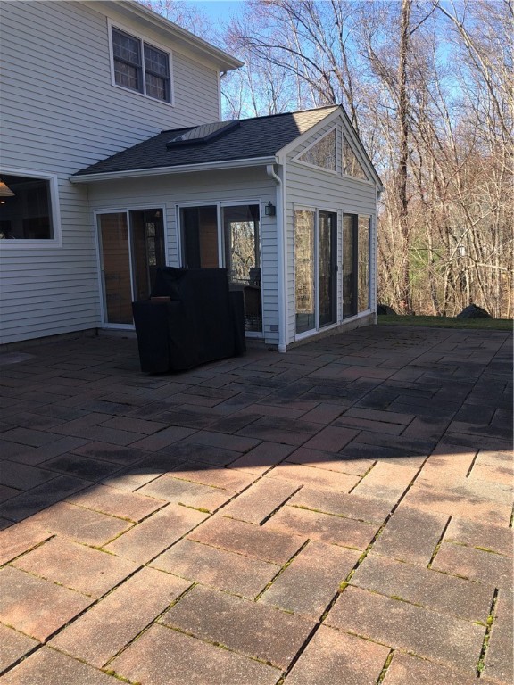 4 Spring House Lane Cumberland, RI 02864 - Photo 6 of 48 Gallery Image 6