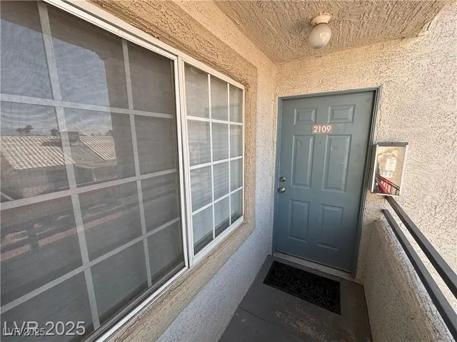 $1,195 | 3318 North Decatur Boulevard, Unit 2109, Las Vegas, NV 89130