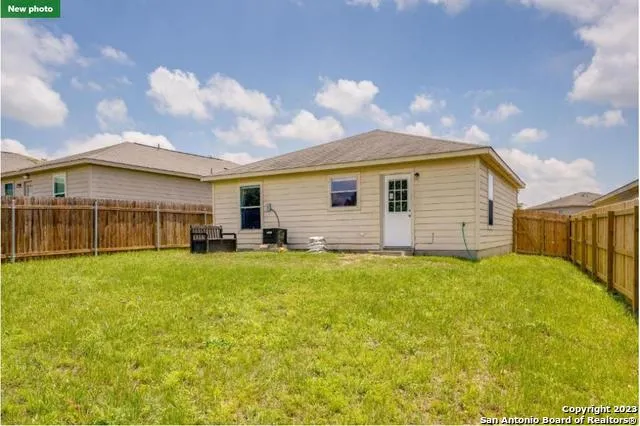 $1,600 | 11219 Pecan Canyon, San Antonio, TX 78252