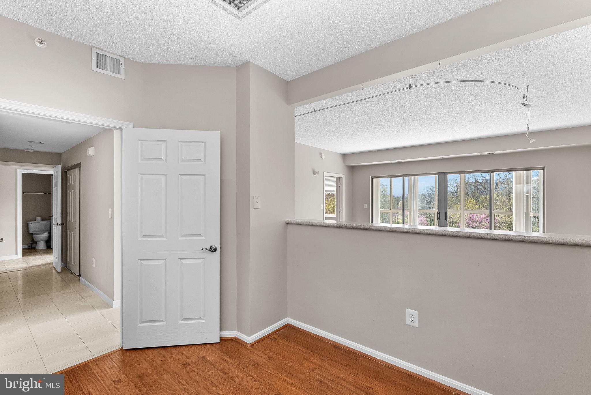 19375 Cypress Ridge Terrace, Unit 322 Leesburg, VA 20176 - Photo 11 of 52