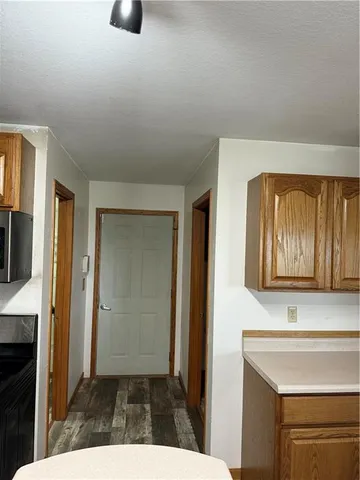 $239,000 | 1011 North Arrowhead Drive, Burlington, KS 66839