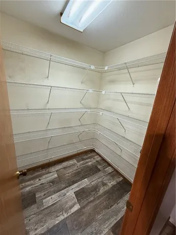 $239,000 | 1011 North Arrowhead Drive, Burlington, KS 66839