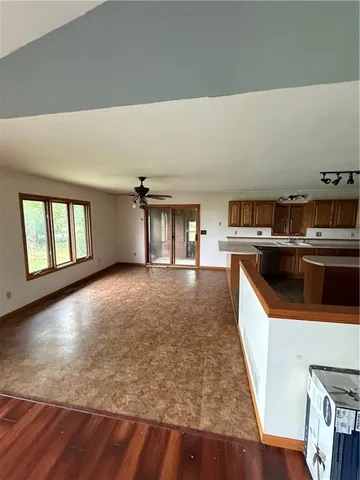 $239,000 | 1011 North Arrowhead Drive, Burlington, KS 66839