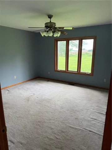 $239,000 | 1011 North Arrowhead Drive, Burlington, KS 66839