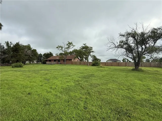 $239,000 | 1011 North Arrowhead Drive, Burlington, KS 66839