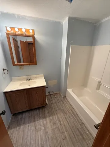 $239,000 | 1011 North Arrowhead Drive, Burlington, KS 66839