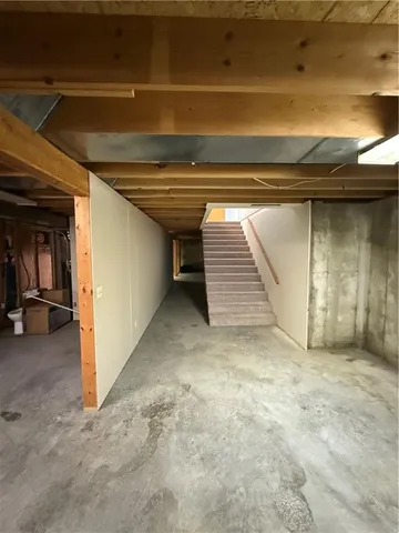 $239,000 | 1011 North Arrowhead Drive, Burlington, KS 66839