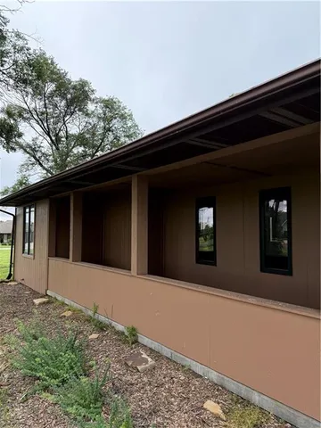 $239,000 | 1011 North Arrowhead Drive, Burlington, KS 66839