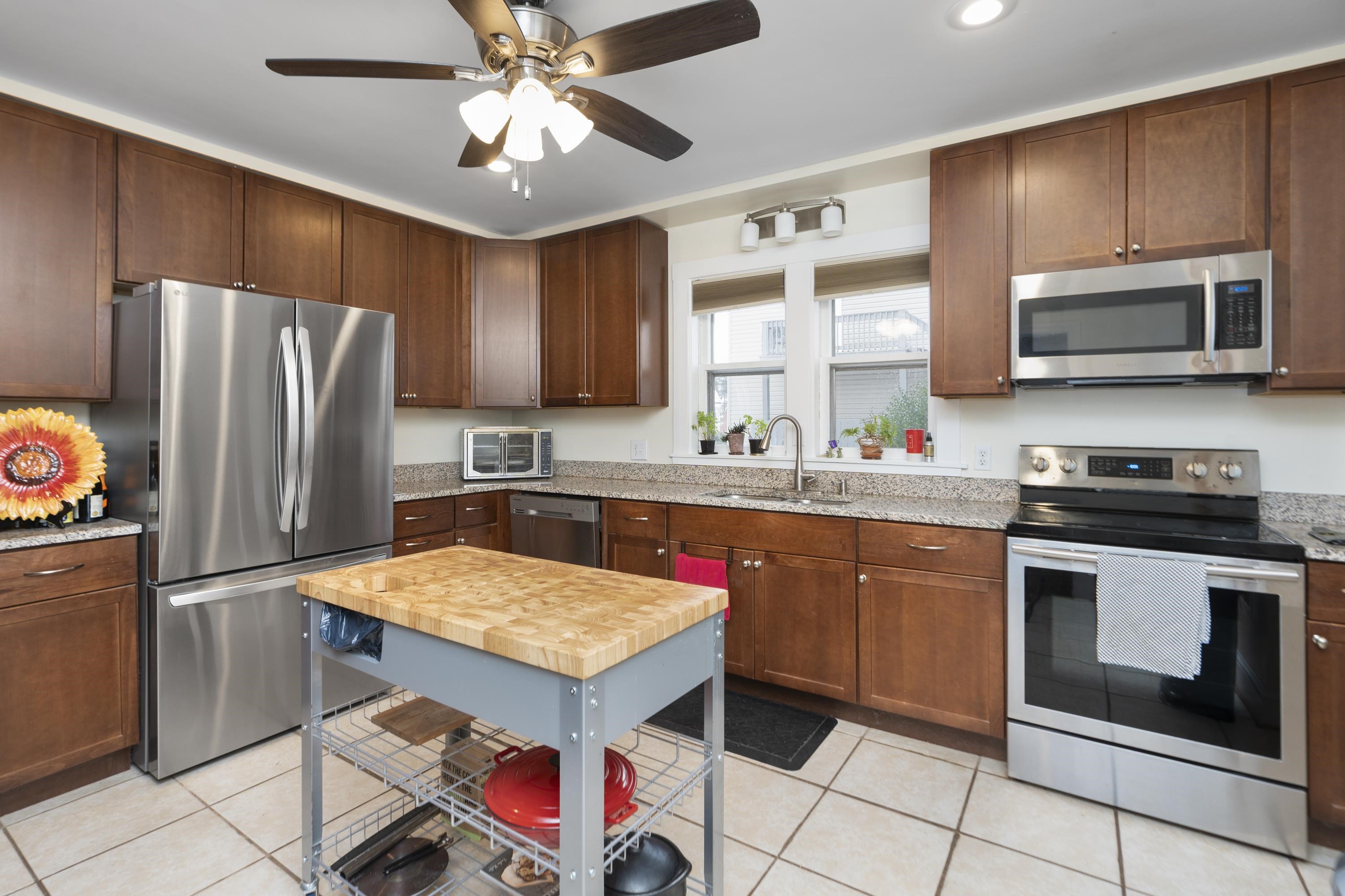 528 Locust Avenue Waynesboro, VA 22980 - Photo 18 of 47