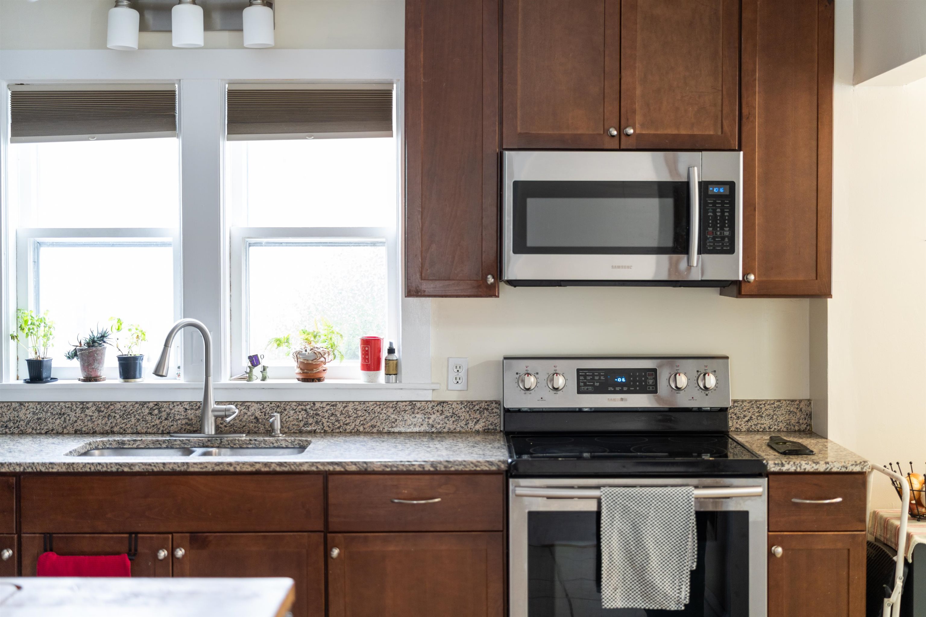 528 Locust Avenue Waynesboro, VA 22980 - Photo 19 of 47