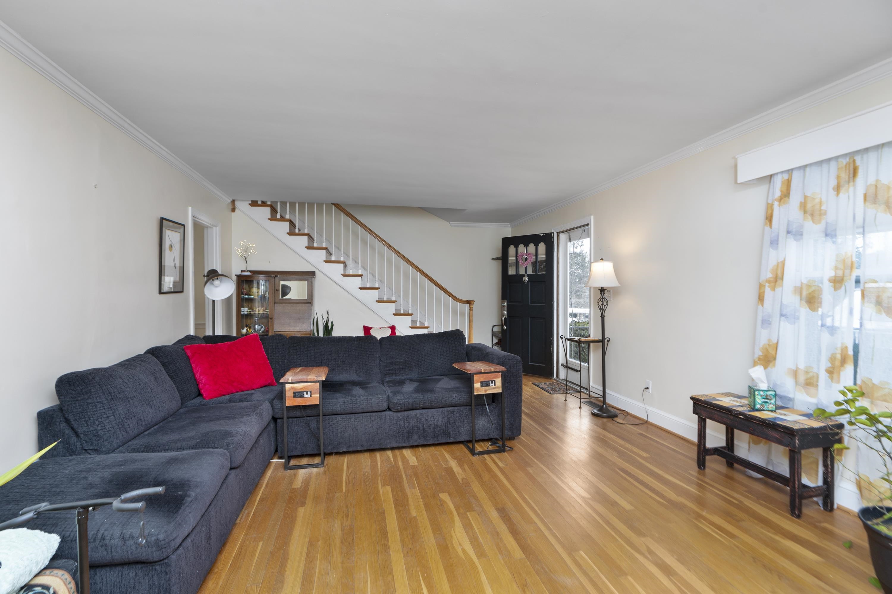 528 Locust Avenue Waynesboro, VA 22980 - Photo 8 of 47