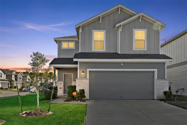 $2,225 | 19326 Sandy Woods Drive, Tomball, TX 77375