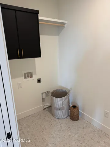 a bathroom with a toilet