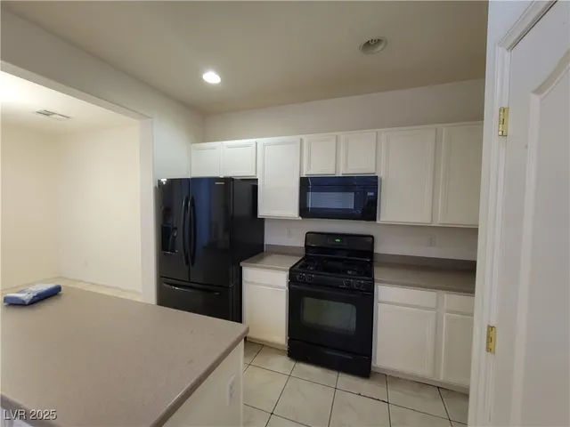 $1,800 | 8930 Partridge Hill Street, Las Vegas, NV 89148