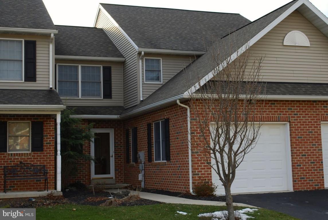 5 Spring Street Mountville, PA 17554 - Photo 1 of 18 Gallery Image 1