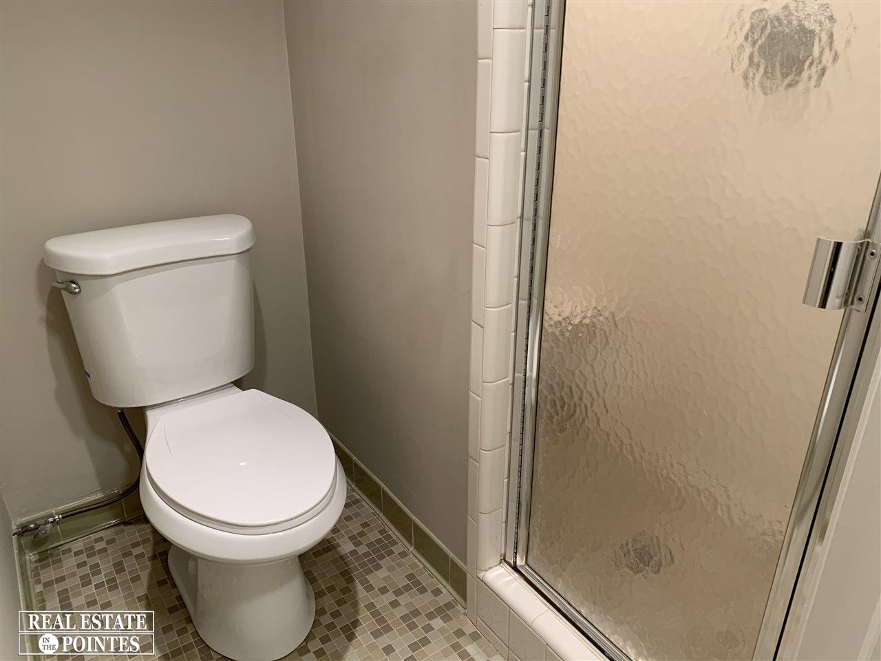 1750 Vernier Road, Unit 20 Grosse Pointe Woods, MI 48236 - Photo 7 of 25
