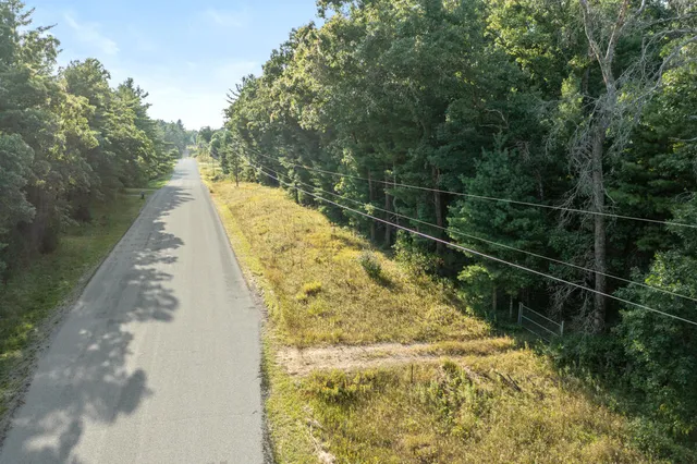 $179,900 | 4201 East 20th Street, White Cloud, MI 49349