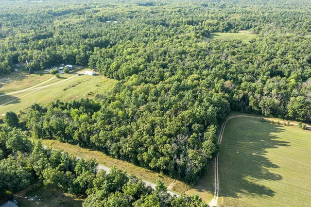 $179,900 | 4201 East 20th Street, White Cloud, MI 49349