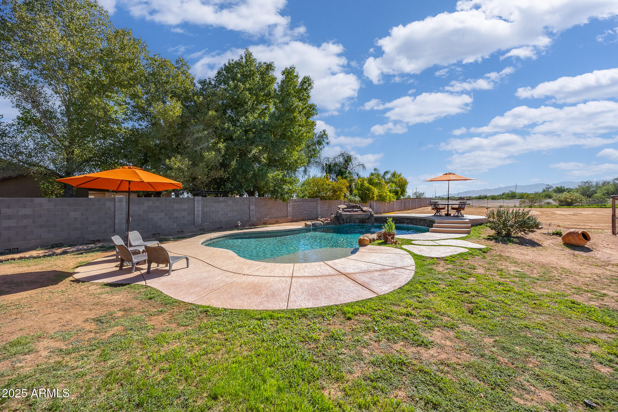 30826 North Crozier Road Wittmann, AZ 85361 - Photo 4 of 65 30826 N Crozier Rd-51