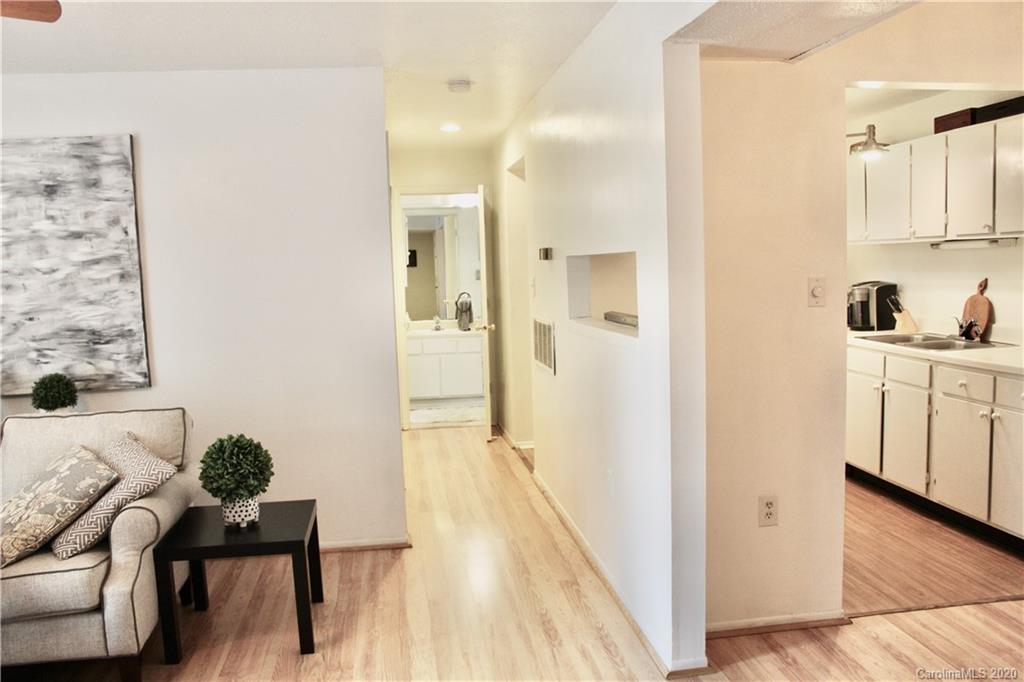4912 Sardis Road, Unit C Charlotte, NC 28270 - Photo 4 of 21 Gallery Image 4