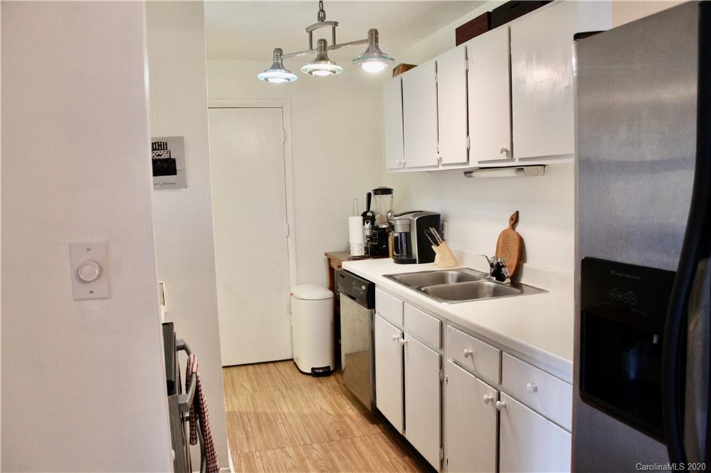 4912 Sardis Road, Unit C Charlotte, NC 28270 - Photo 5 of 21 Gallery Image 5