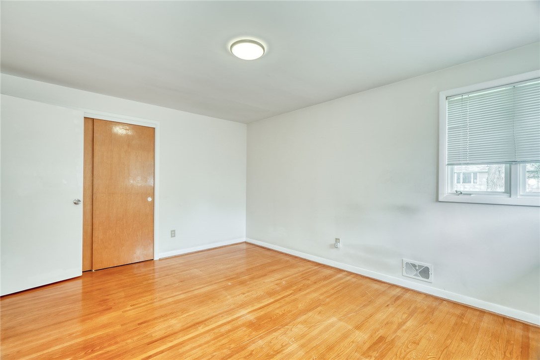 82 Woolacott Road Rochester, NY 14621 - Photo 23 of 45 Gallery Image 23