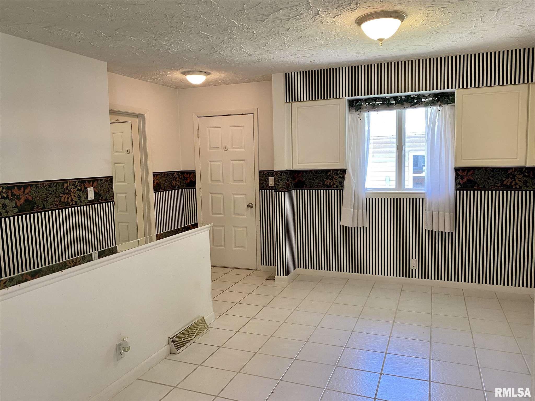 307 East B Street Alpha, IL 61413 - Photo 17 of 32 Gallery Image 17