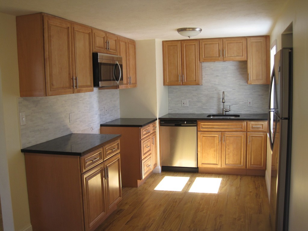 19 Inwood Road Auburn, MA 01501 - Photo 6 of 25 Gallery Image 6