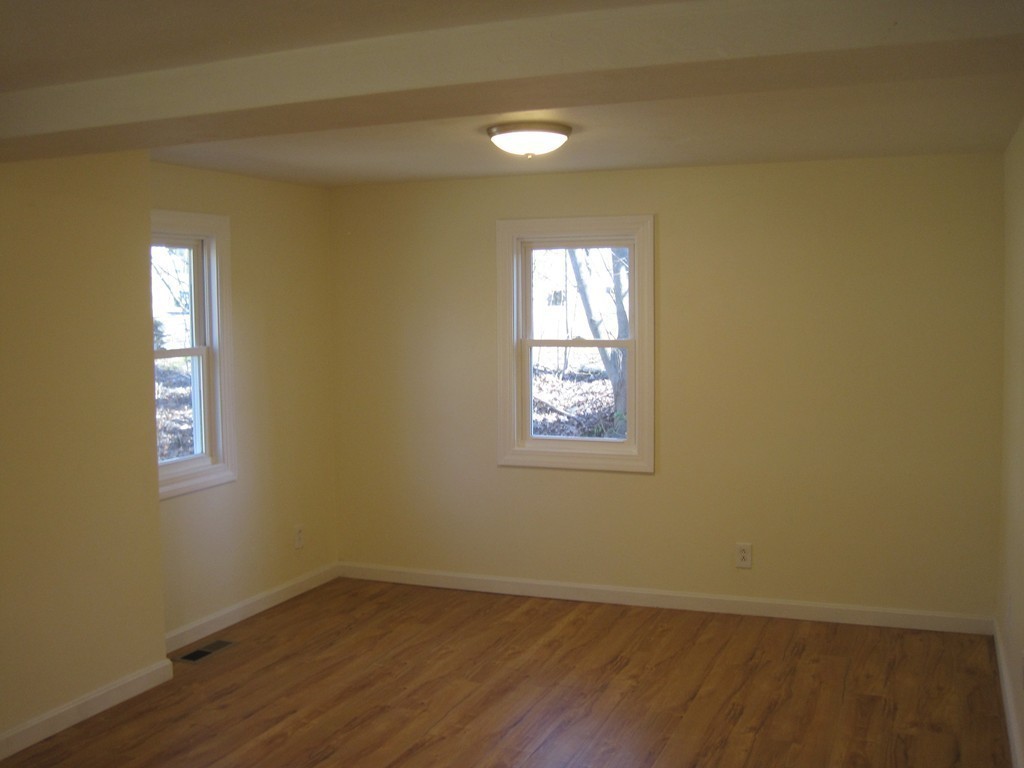 19 Inwood Road Auburn, MA 01501 - Photo 10 of 25 Gallery Image 10