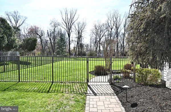 $975,000 | 27 Arabian Way, Holland, PA 18966