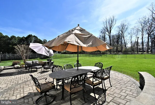 $975,000 | 27 Arabian Way, Holland, PA 18966