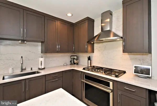 $975,000 | 27 Arabian Way, Holland, PA 18966