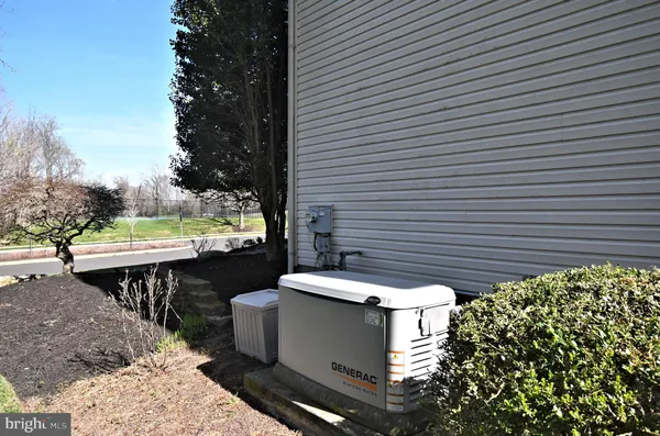 $975,000 | 27 Arabian Way, Holland, PA 18966