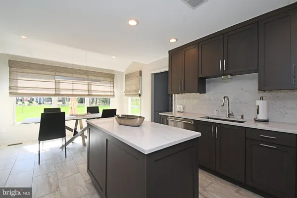 $975,000 | 27 Arabian Way, Holland, PA 18966
