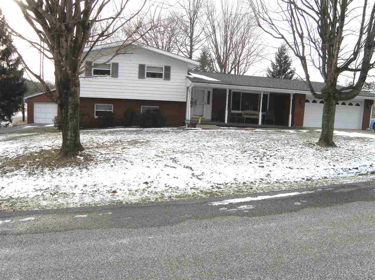 8832 Eastview Road Catlettsburg, KY 41129 - Photo 1 of 1