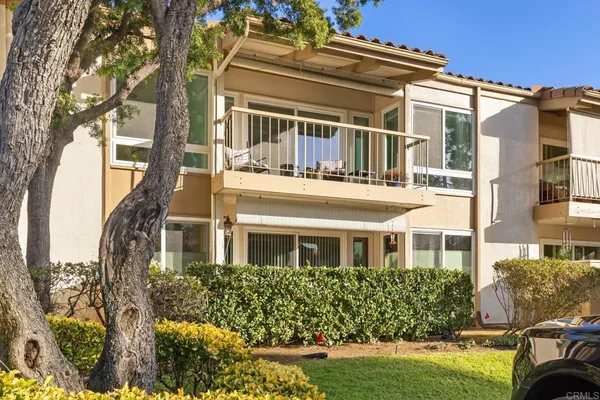 $475,000 | 12555 Oaks N Drive, Unit 203, San Diego, CA 92128