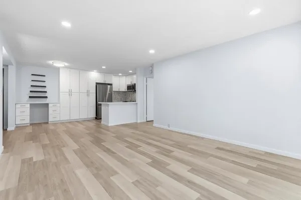 $475,000 | 12555 Oaks N Drive, Unit 203, San Diego, CA 92128