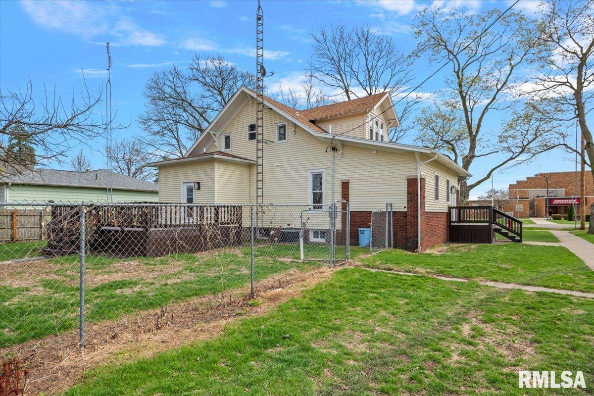 445 South Cleveland Street Greenview, IL 62642 - Photo 32 of 35