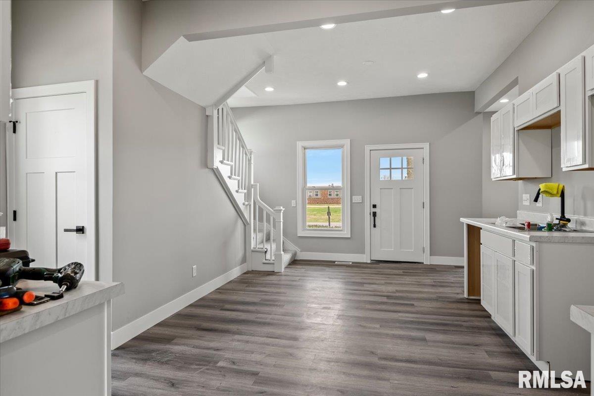 445 South Cleveland Street Greenview, IL 62642 - Photo 6 of 35
